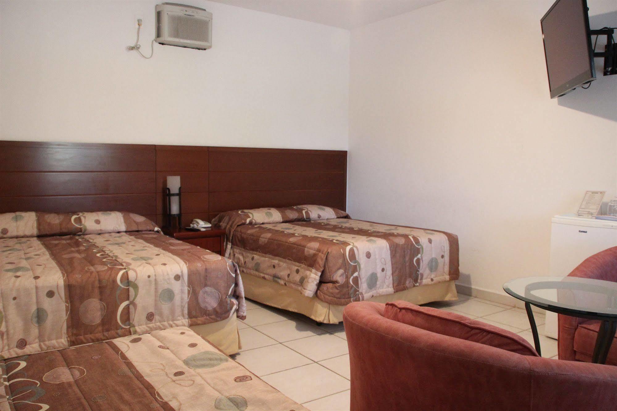 Hotel Estancia Atibainha - Resort & Convention นาซาเร เปาลิสตา ภายนอก รูปภาพ